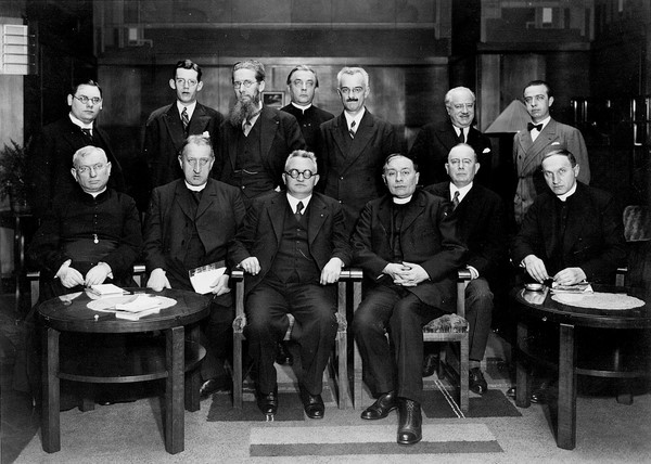 B   Fondations et dirigeants   08