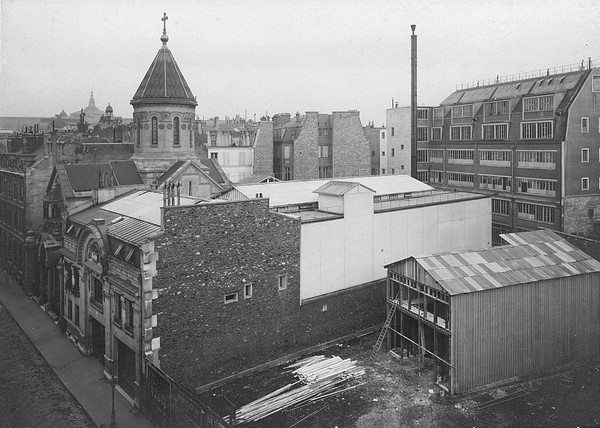 AIV   rue Jean GOUJON   02